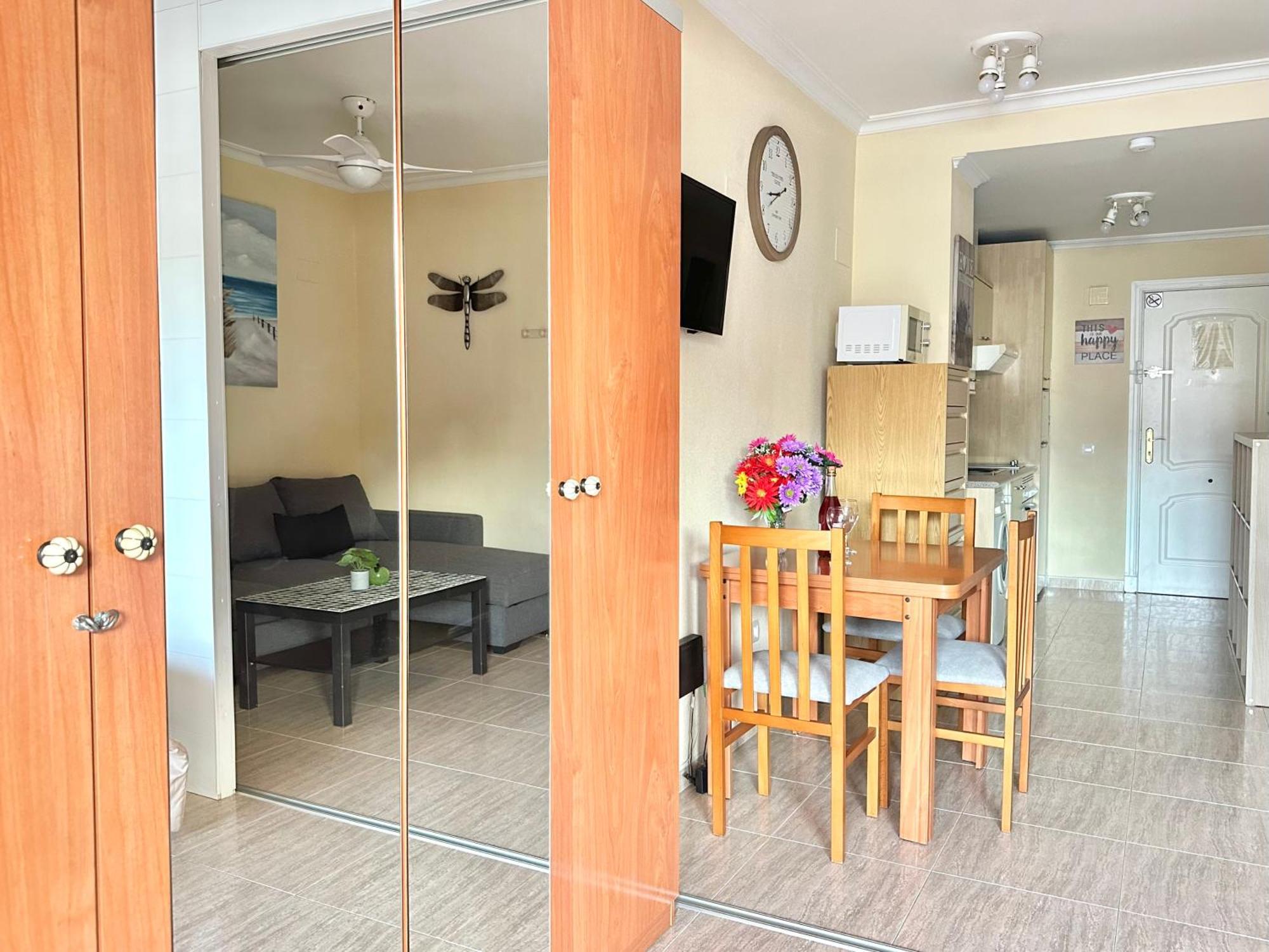 Studio In Costa Del Sol, Sea, Sunshine & Views فوينخيرولا المظهر الخارجي الصورة